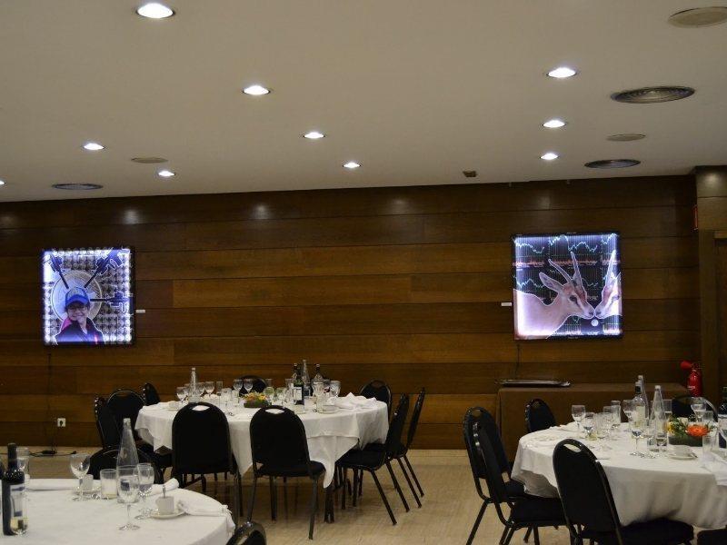 Up Rooms Vic Hotel Екстериор снимка