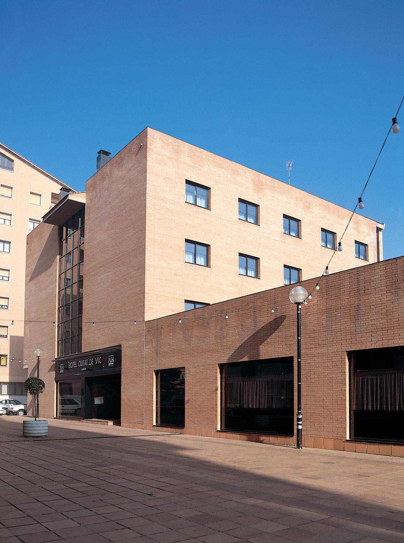 Up Rooms Vic Hotel Екстериор снимка