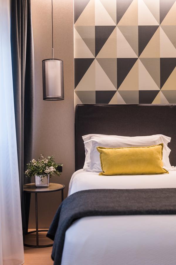 Up Rooms Vic Hotel Екстериор снимка