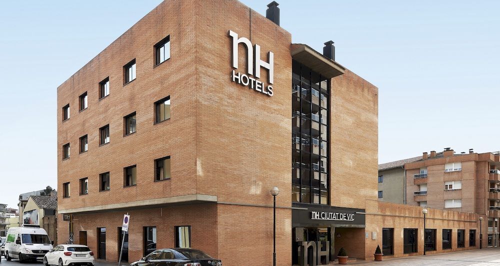 Up Rooms Vic Hotel Екстериор снимка